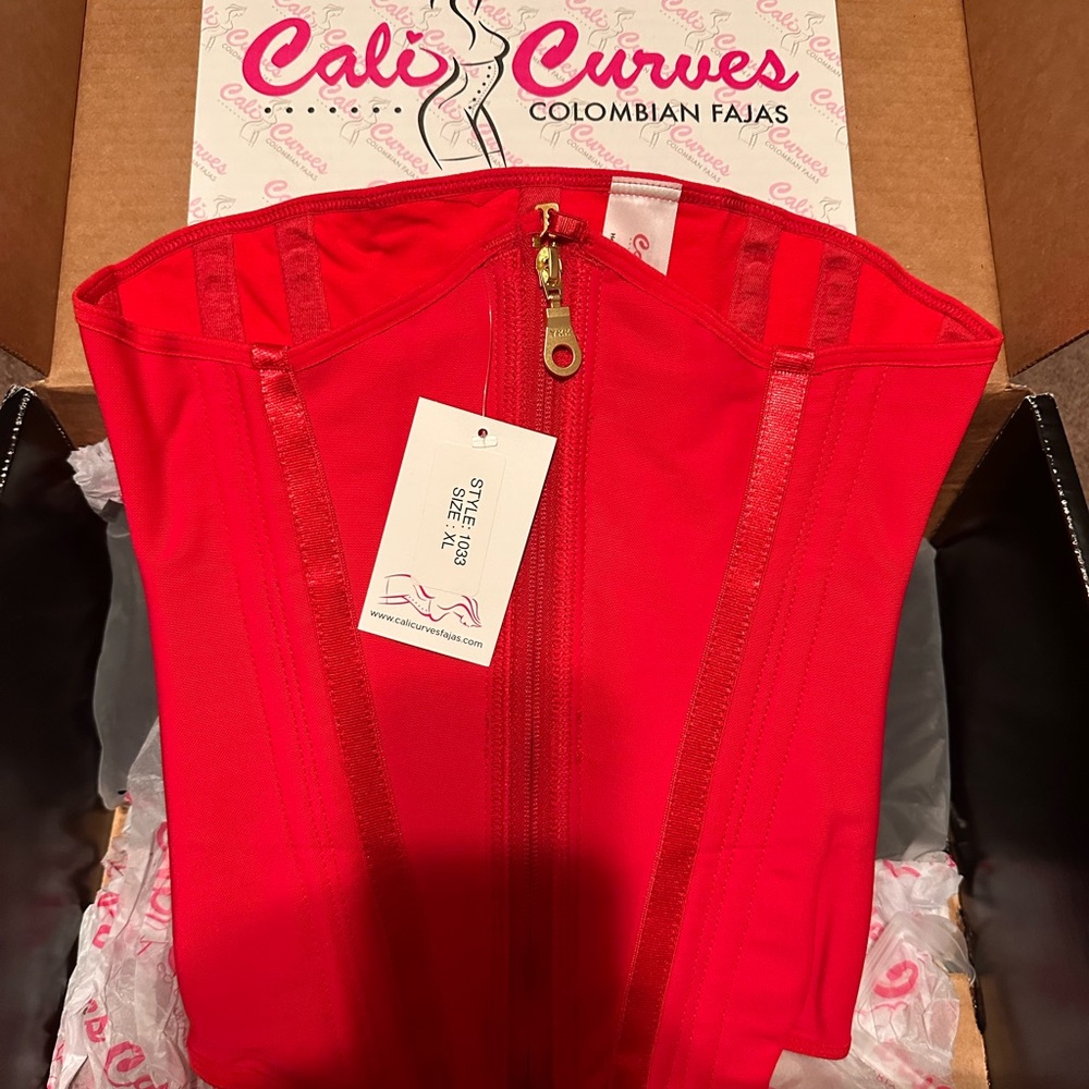 Red Cali Curves Colombian Faja